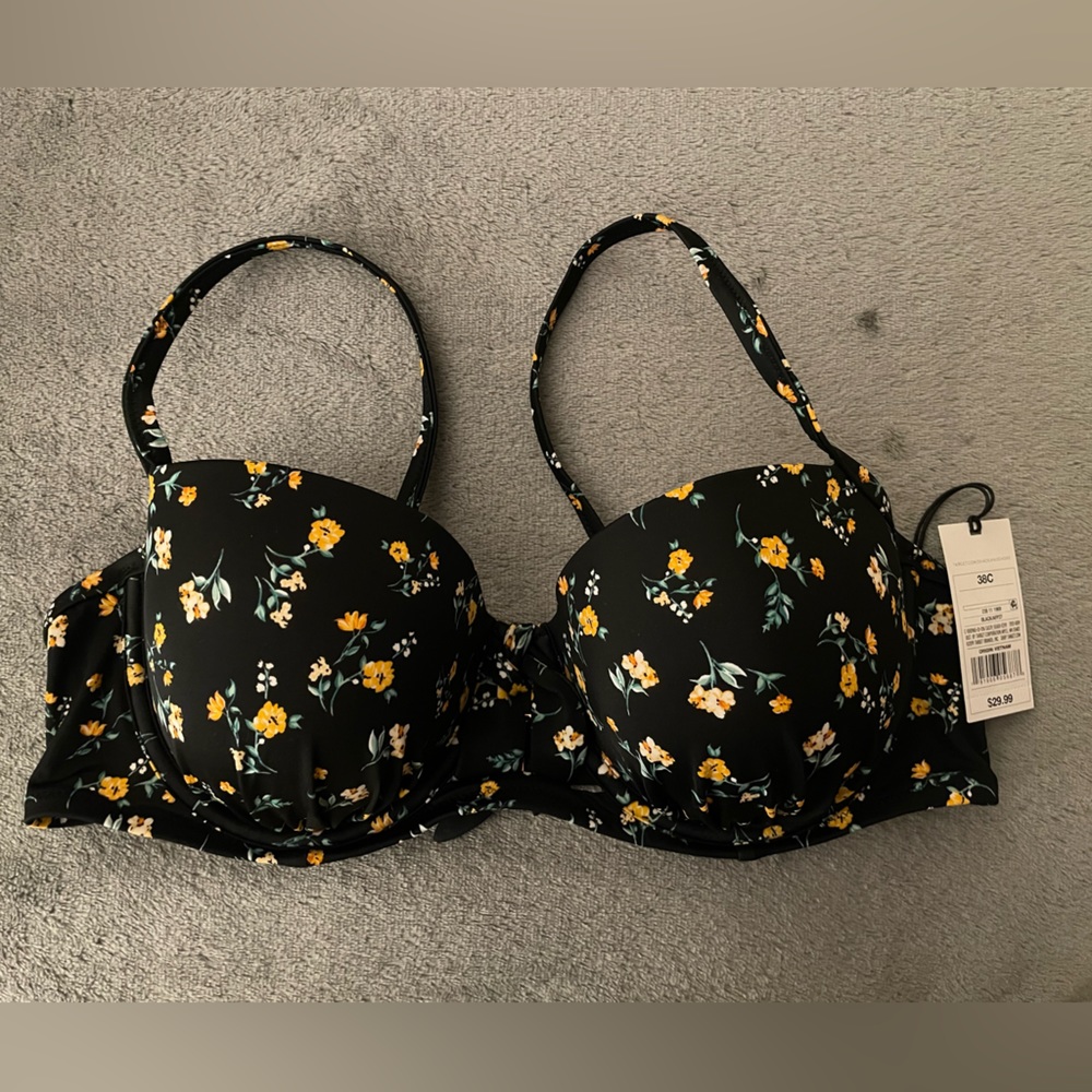Shade & Shore bathing suit top 38C